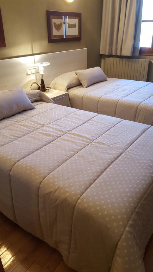 Aparta-Hotel Puertolas Escuer Exteriör bild